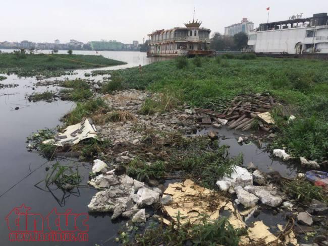 Sau giải toả nhà nổi, khu vực Hồ Tây ngập ngụa rác, sình lầy ảnh 7